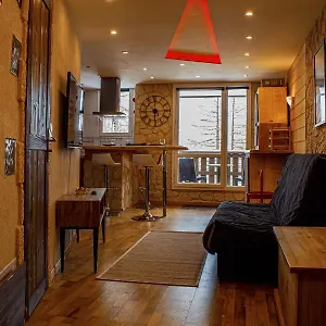 * Spacieux * Moderne * Wifi * 4/5 P , Isola 2000 France